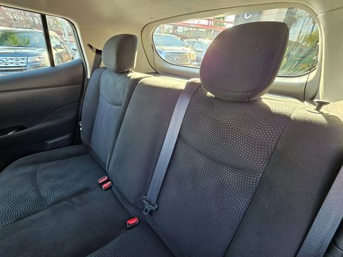 Used 2015 Nissan Leaf SV image 23