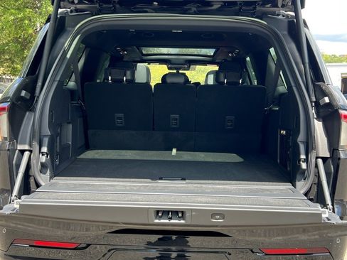 New 2025 Lincoln Navigator L Reserve w/ Jet Appearance Package image 13