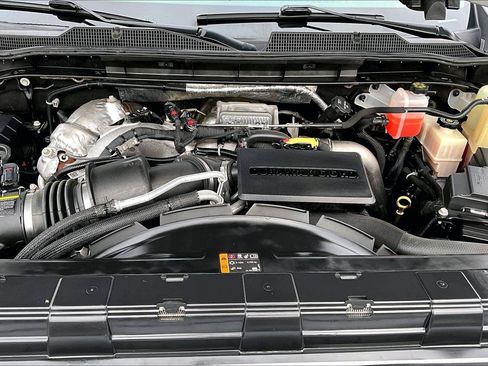 Used 2021 Chevrolet Silverado 2500 LT w/ Convenience Package AWD/4WD image 11