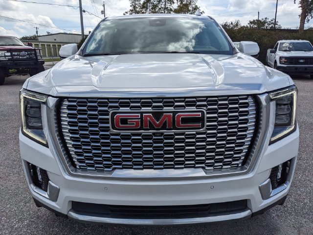 Used 2023 GMC Yukon XL Denali RWD image 9