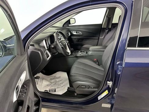 Used 2017 Chevrolet Equinox LT w/ Convenience Package image 19