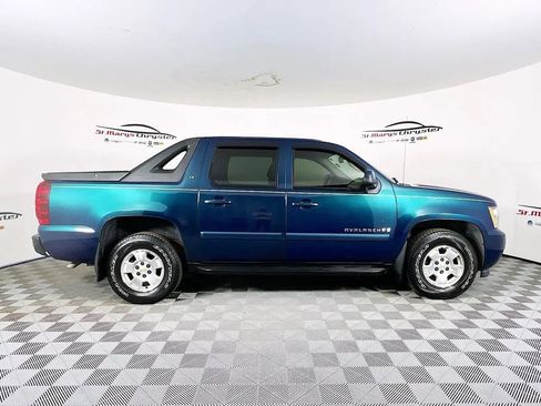 Used 2007 Chevrolet Avalanche LT image 9