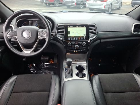 Used 2021 Jeep Grand Cherokee Laredo X AWD/4WD image 11