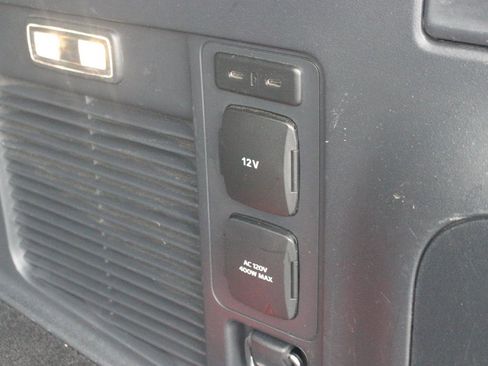 Used 2025 Ford Expedition Tremor AWD/4WD image 14