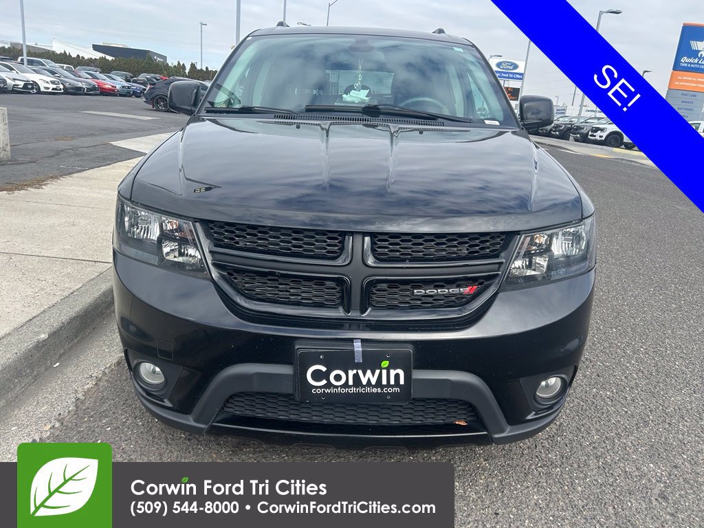 Used 2019 Dodge Journey SE w/ Premium Group FWD image 4