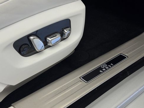 Certified 2023 Rolls-Royce Ghost Black Badge w/ Black Badge Ghost Package image 85
