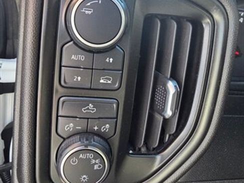 Used 2022 Chevrolet Silverado 1500 Custom AWD/4WD image 14