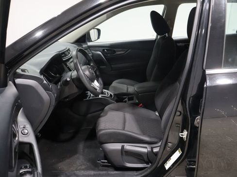 Used 2020 Nissan Rogue S image 8