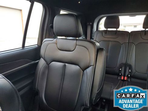 Used 2025 Jeep Grand Cherokee L Limited w/ Luxury Tech Group II image 13