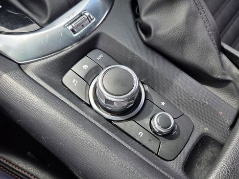 Used 2018 FIAT 124 Spider Abarth RWD image 12