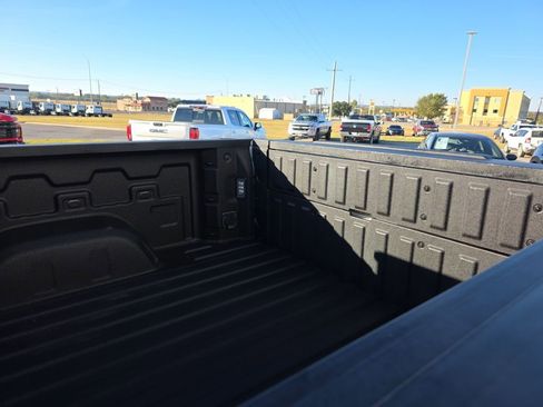 Used 2020 GMC Sierra 1500 SLT image 17