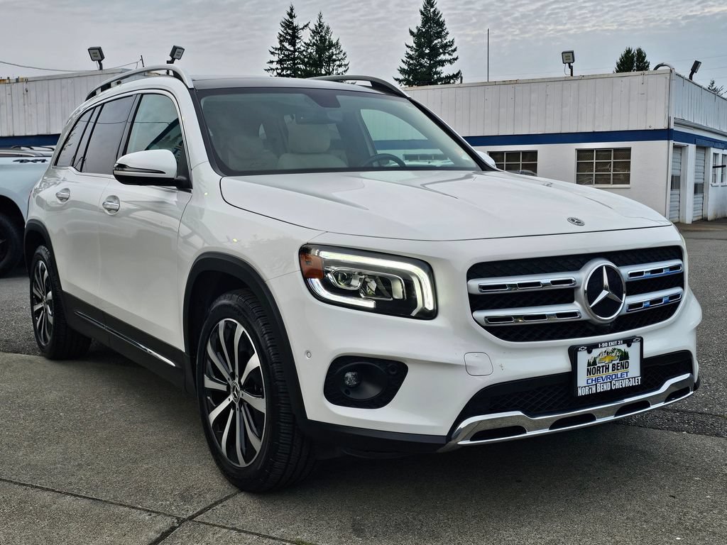 Used 2021 Mercedes-Benz GLB 250 4MATIC image 3