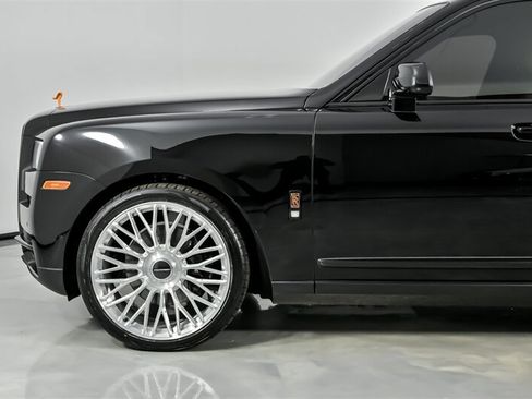Used 2022 Rolls-Royce Cullinan AWD/4WD image 7