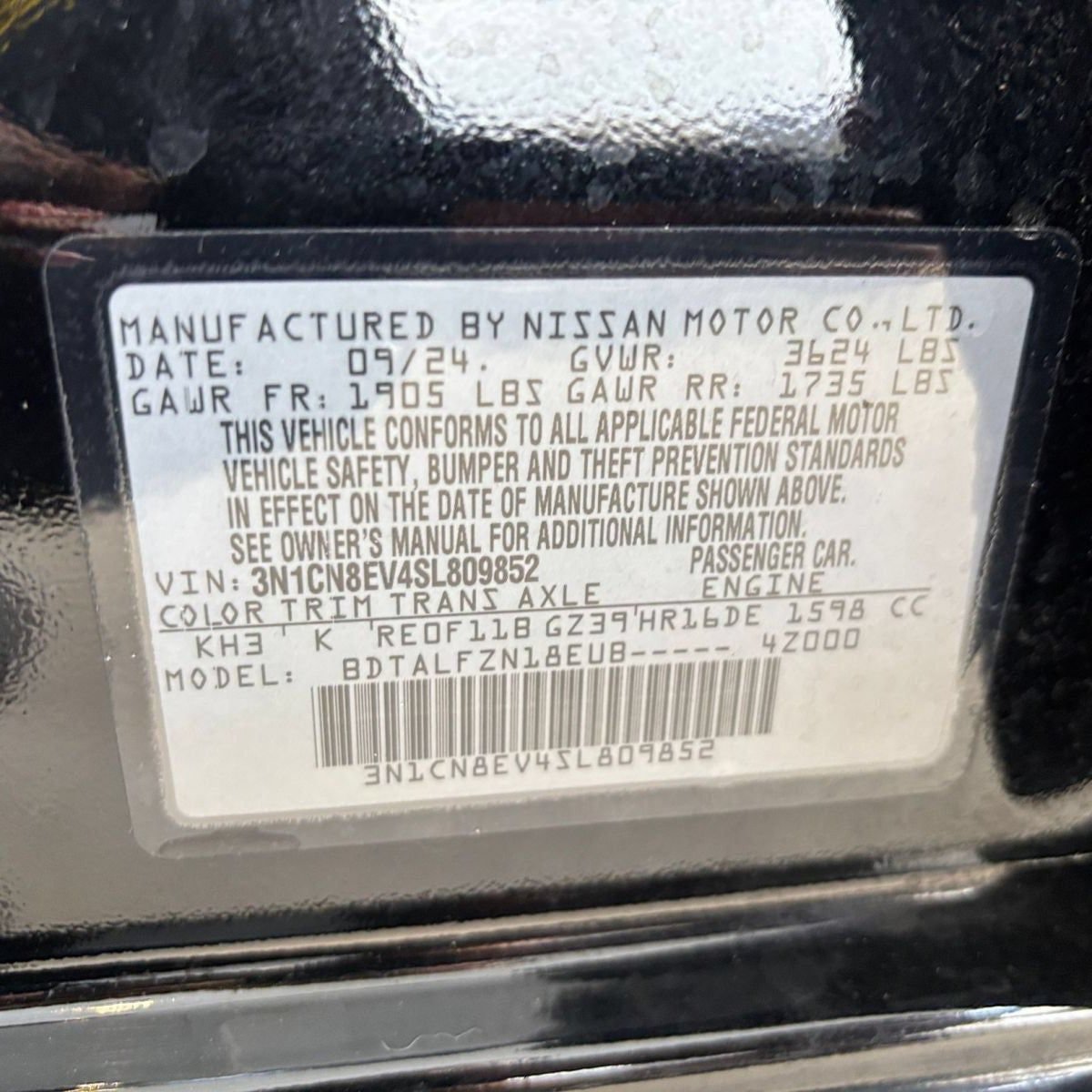 Used 2025 Nissan Versa SV FWD image 30