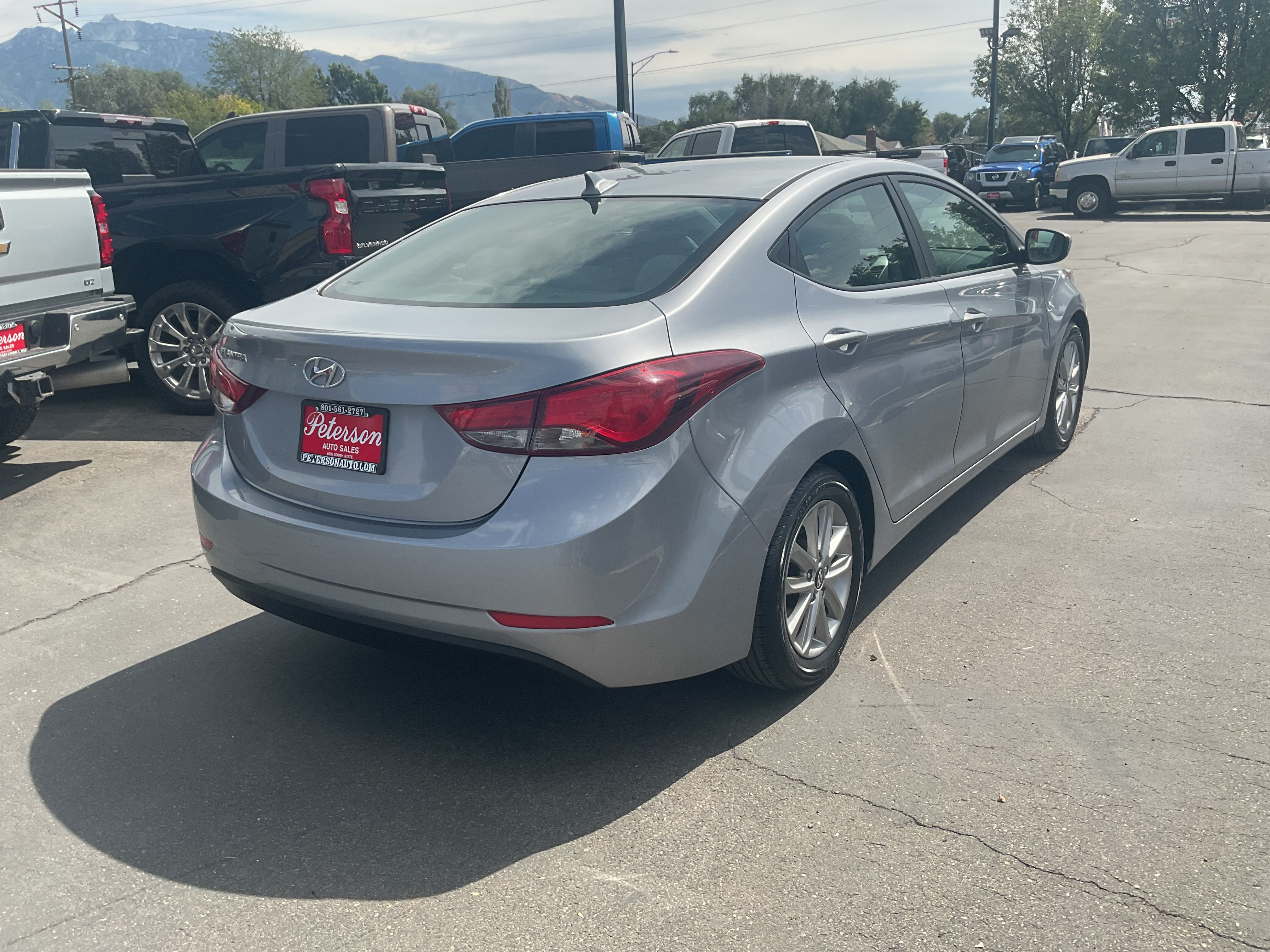 Used 2015 Hyundai Elantra SE w/ Option Group 02 FWD image 6