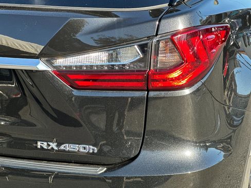 Used 2019 Lexus RX 450h AWD image 33