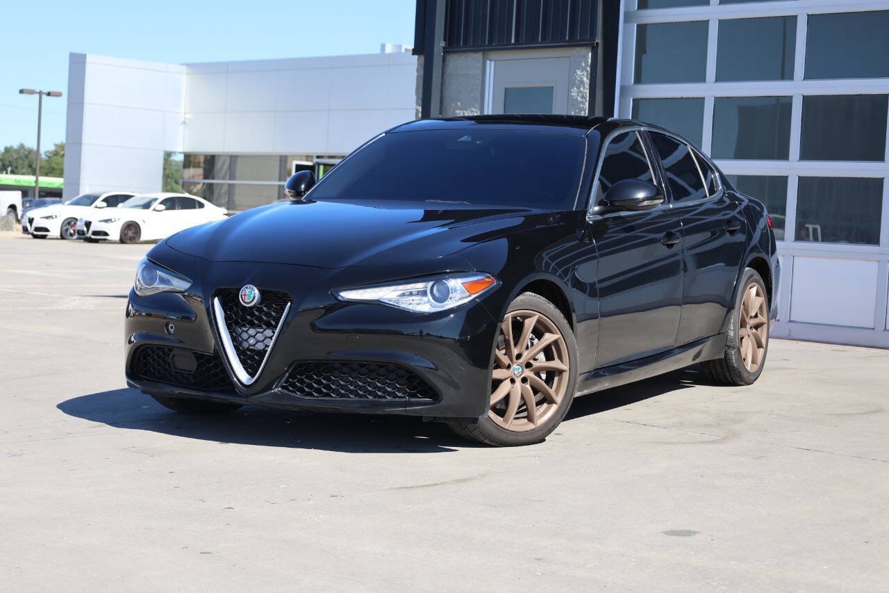 Used 2020 Alfa Romeo Giulia AWD w/ Cold Weather Package image 3