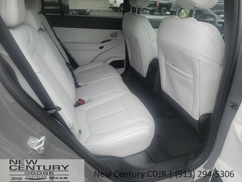 New 2026 Jeep Cherokee Limited AWD/4WD image 16