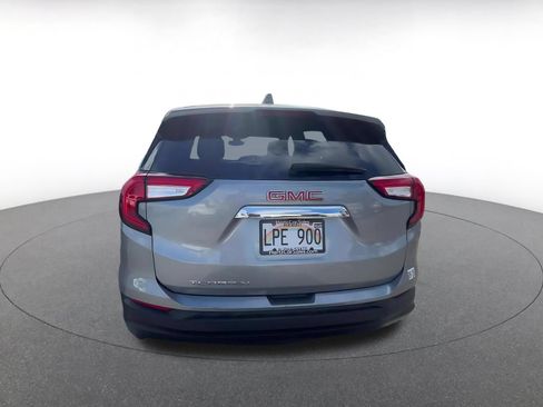 Used 2024 GMC Terrain SLE FWD image 12