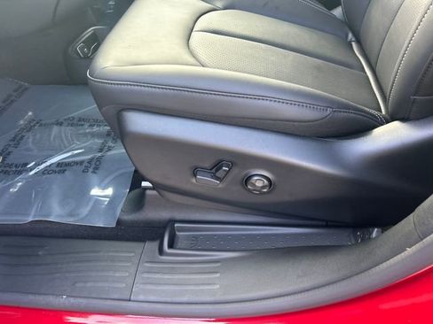 New 2026 Chrysler Pacifica Select image 10