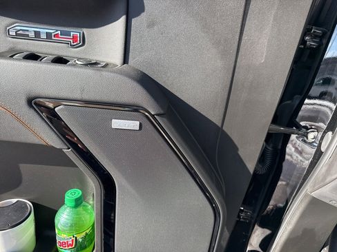 Used 2025 GMC Sierra 1500 AT4 w/ AT4 Premium Package image 11