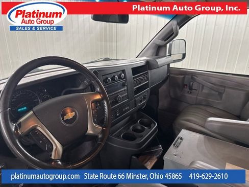 Used 2018 Chevrolet Express 3500 Work Van w/ Driver Convenience Package image 12