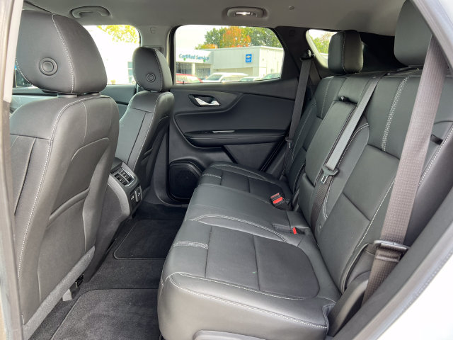 Used 2024 Chevrolet Blazer LT w/ Sound & Technology Package AWD/4WD image 6
