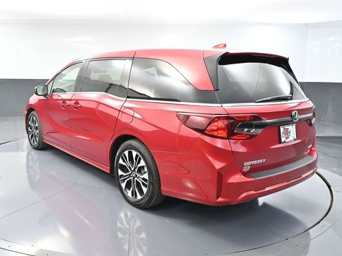 Used 2025 Honda Odyssey Elite image 8