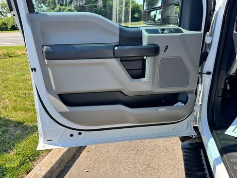 Used 2022 Ford F350 XL w/ STX Appearance Package AWD/4WD image 15