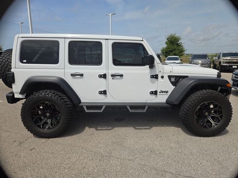 Used 2023 Jeep Wrangler Unlimited Sport w/ Sun And Sound Package AWD/4WD image 2