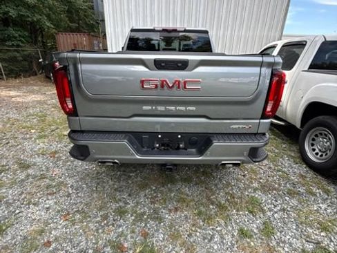 Used 2024 GMC Sierra 1500 AT4 w/ Technology Package AWD/4WD image 6