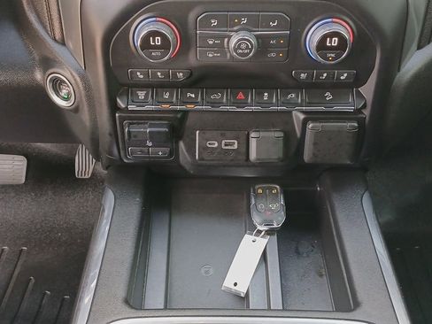 Used 2020 Chevrolet Silverado 2500 LTZ w/ LTZ Premium Package image 36