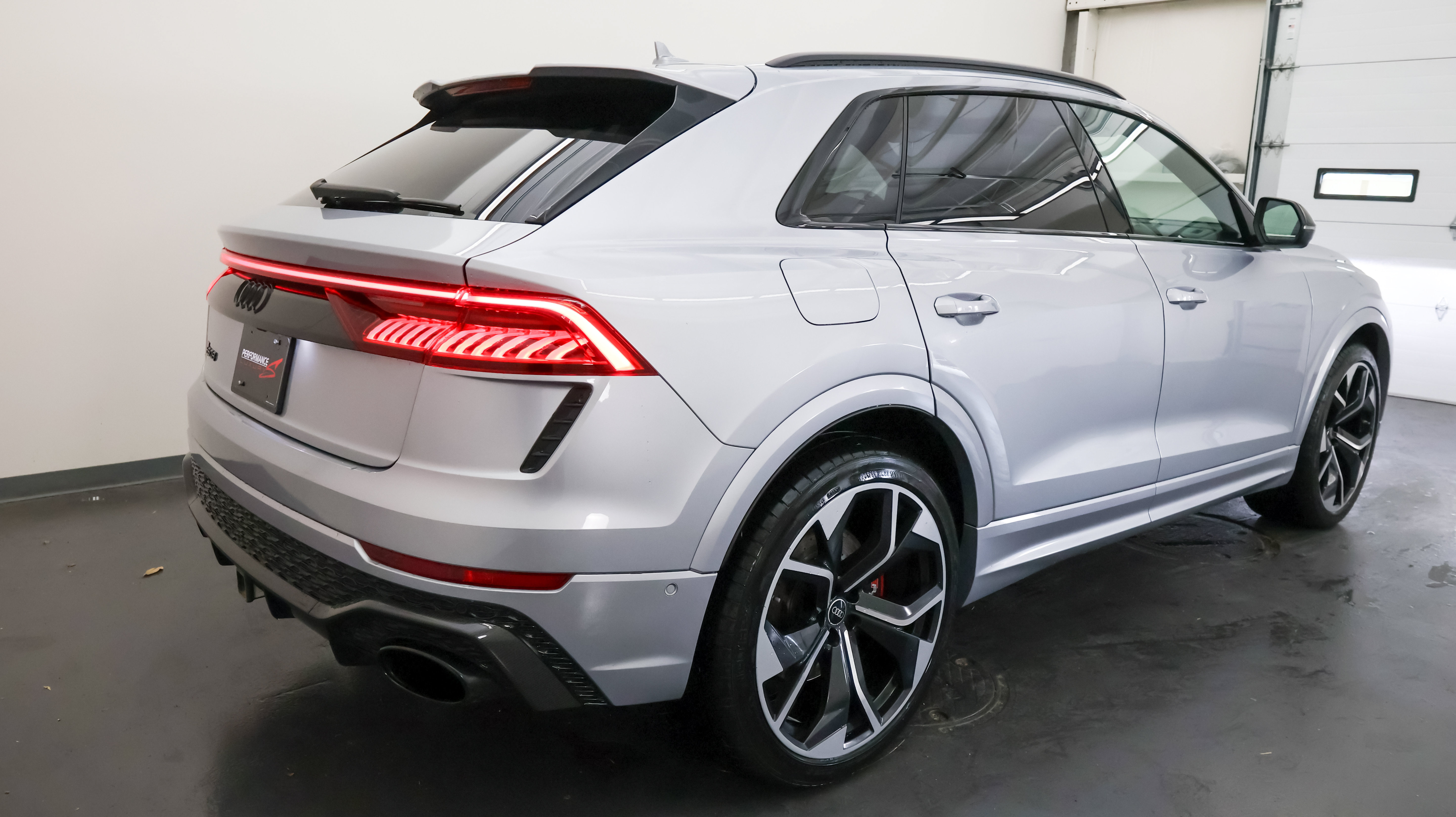 Used 2022 Audi RS Q8 AWD/4WD image 3
