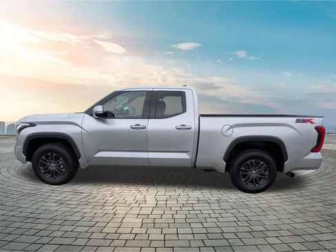 Used 2023 Toyota Tundra SR5 w/ SR5 Convenience Package RWD image 8