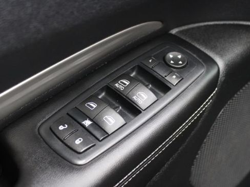 Used 2016 Dodge Durango SXT w/ Blacktop Package AWD/4WD image 11