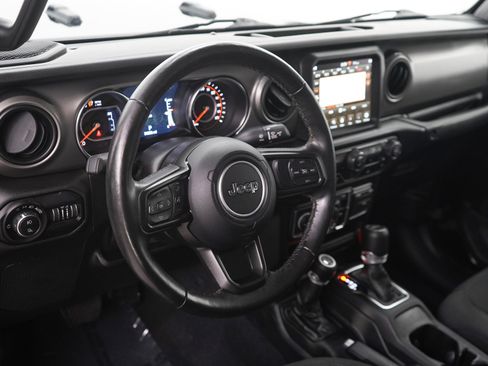 Used 2021 Jeep Gladiator Sport AWD/4WD image 18