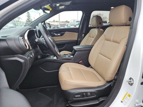 Used 2023 Chevrolet Blazer Premier image 35