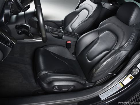 Used 2010 Audi R8 V10 image 21