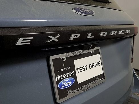 Used 2026 Ford Explorer Active w/ Active Comfort Package RWD image 22