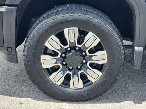 Used 2024 GMC Sierra 2500 Denali w/ Denali Reserve Package AWD/4WD image 10