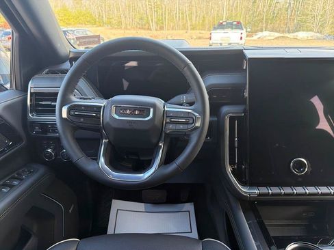 New 2026 GMC Yukon Elevation AWD/4WD image 16