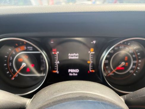 Used 2022 Jeep Gladiator Overland w/ Popular Equipment Package AWD/4WD image 15