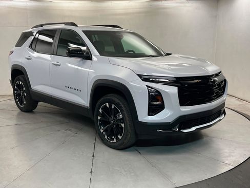 New 2027 Chevrolet Equinox RS w/ Safety and Technology Package FWD image 8