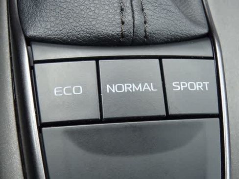 Used 2023 Toyota Camry SE FWD image 25
