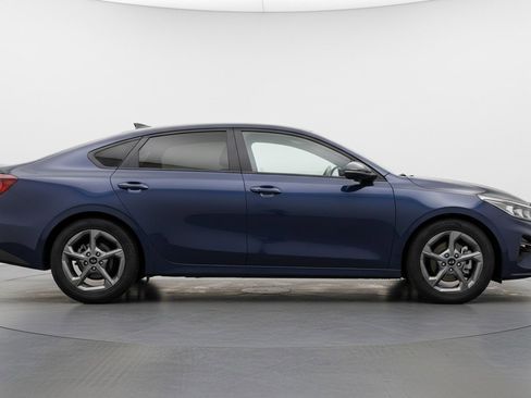 Used 2025 Kia K4 LXS image 11