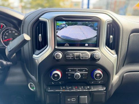 Used 2021 Chevrolet Silverado 1500 LT image 14