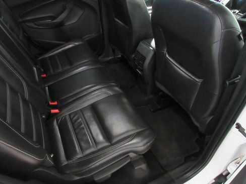 Used 2019 Ford Escape Titanium w/ U9j03 - Titanium Tow Package image 18