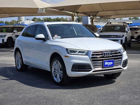 Used 2018 Audi Q5 2.0T Premium Plus w/ Premium Plus Package AWD/4WD image 3