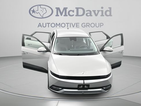 Used 2024 Hyundai Ioniq 5 SEL RWD image 42