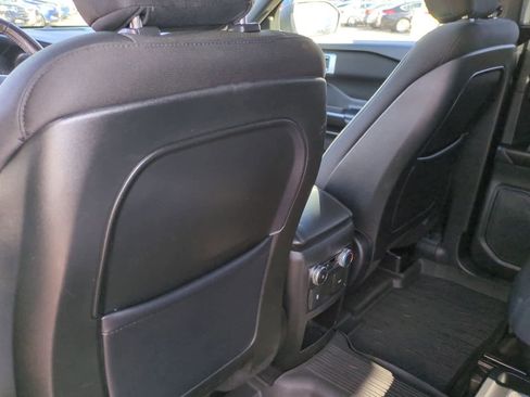 Used 2020 Ford Explorer XLT w/ Class III Trailer Tow Package image 18